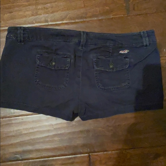 Navy shorts - Picture 2 of 2